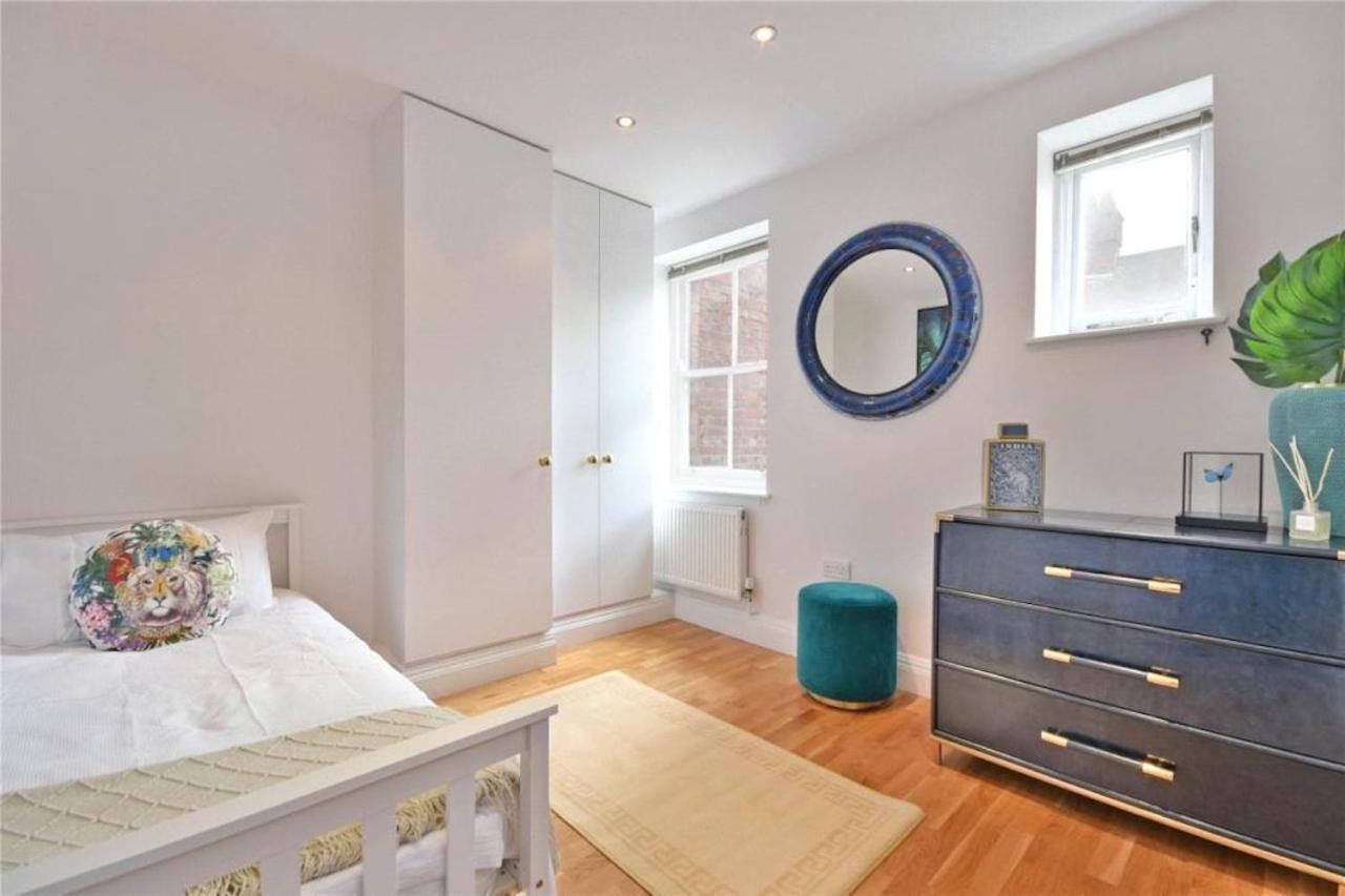 Luxury 3 Bed Apartment - Huge Outdoor Terrace & Amazing Transport Links London Exterior photo